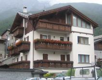 Realizzazione di Serramenti, Antoni esterni, Perlinatura esterna, Balconi.