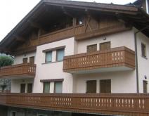 Realizzazione di Serramenti, Perlinatura esterna, Balconi, Portoncini d' ingresso.